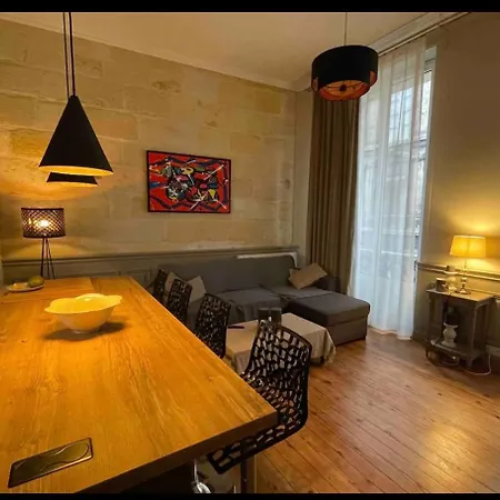 Air-conditioned Historic Heart *